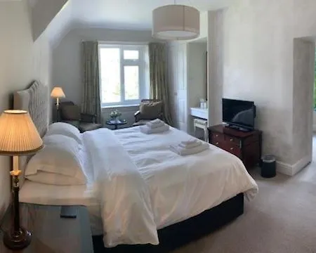 Manor - Vegetarian Bed & Breakfast